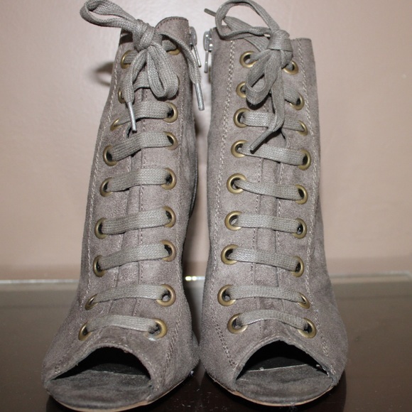 Payless brand Fioni gray lace up heels - Picture 2 of 5